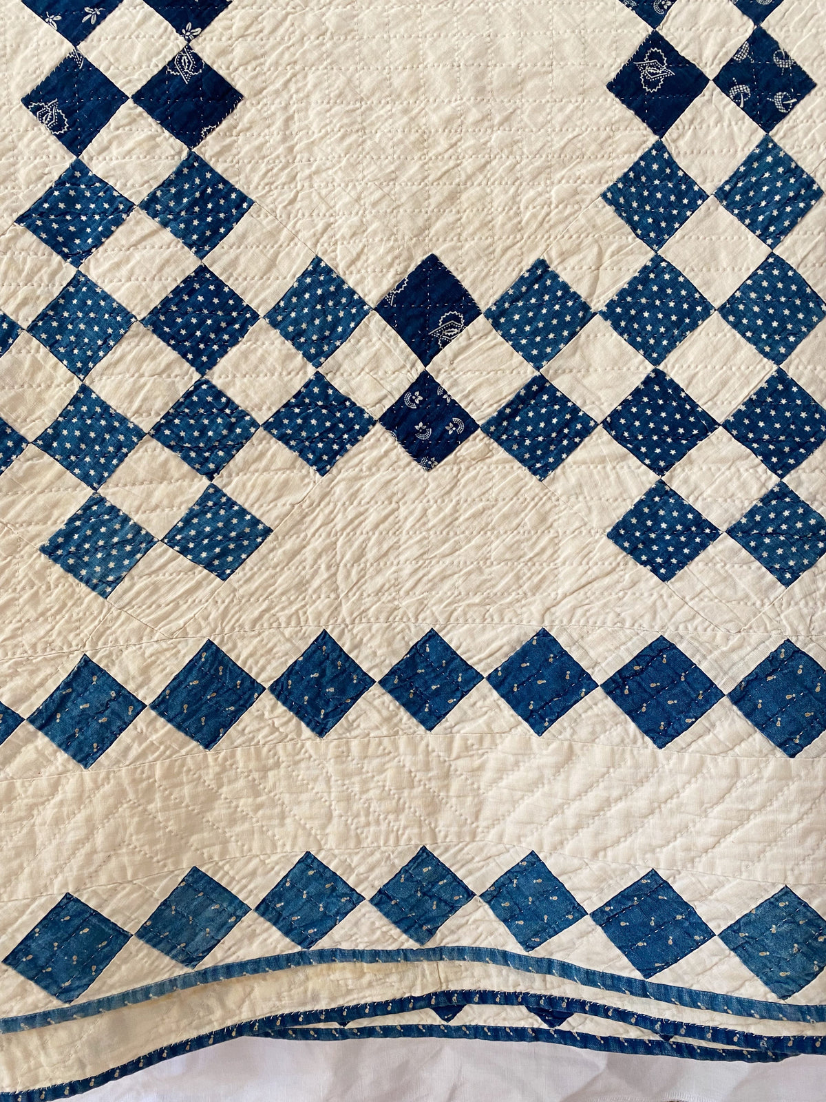 INDIGO DOUBLE IRISH CHAIN QUILT