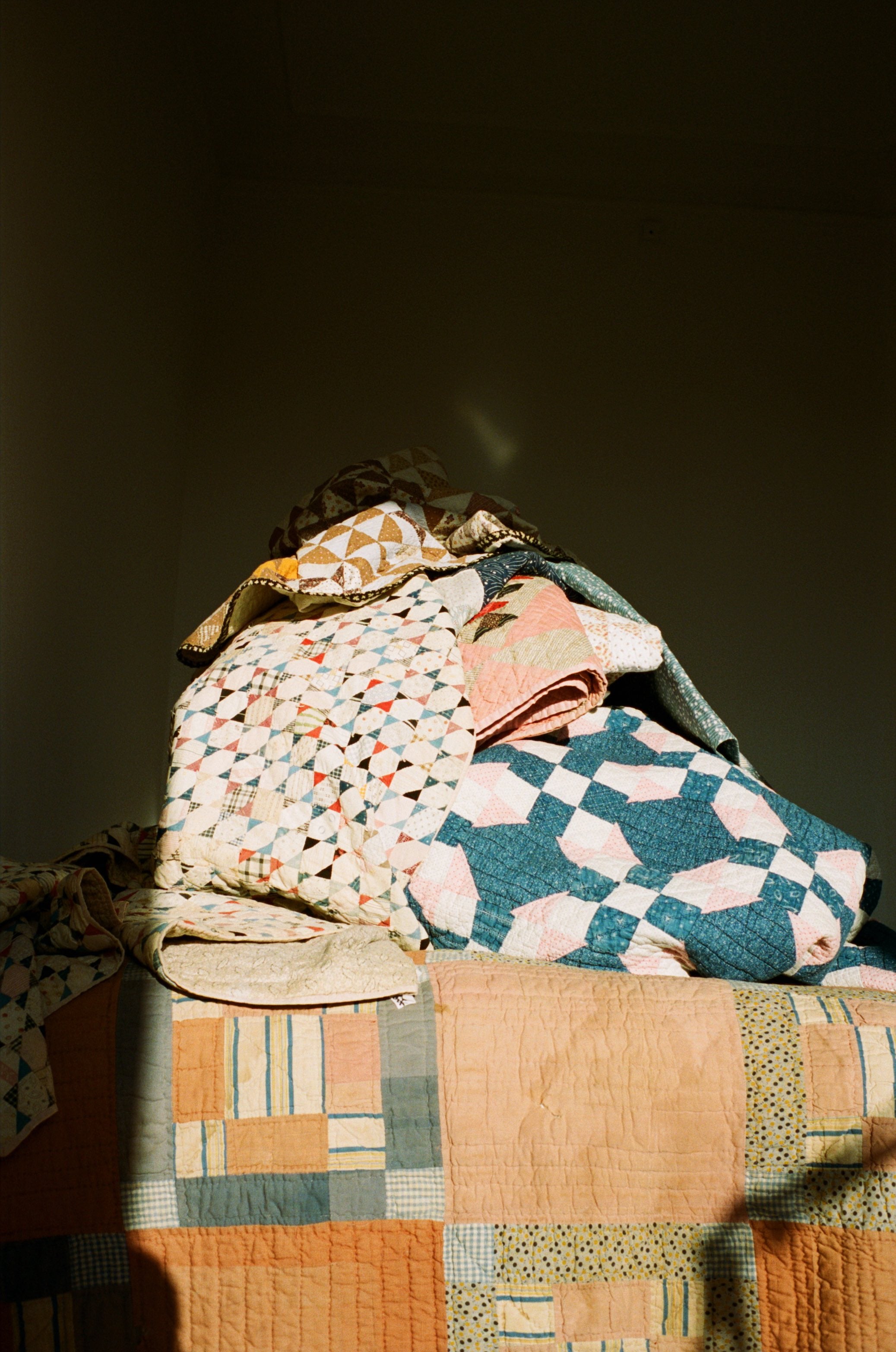 Antique Pyramide Quilt