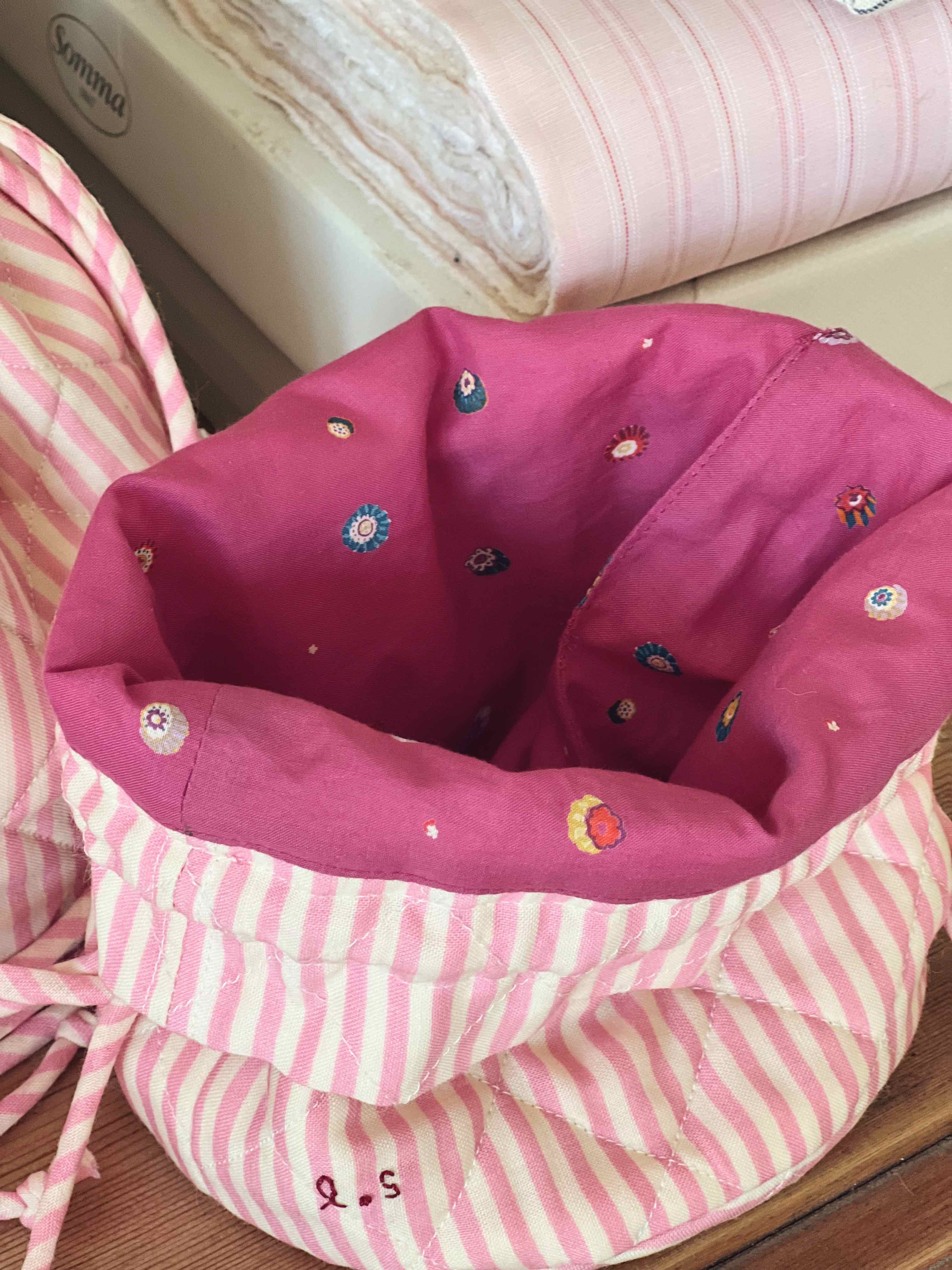 Mini candy stripes wool tile 1