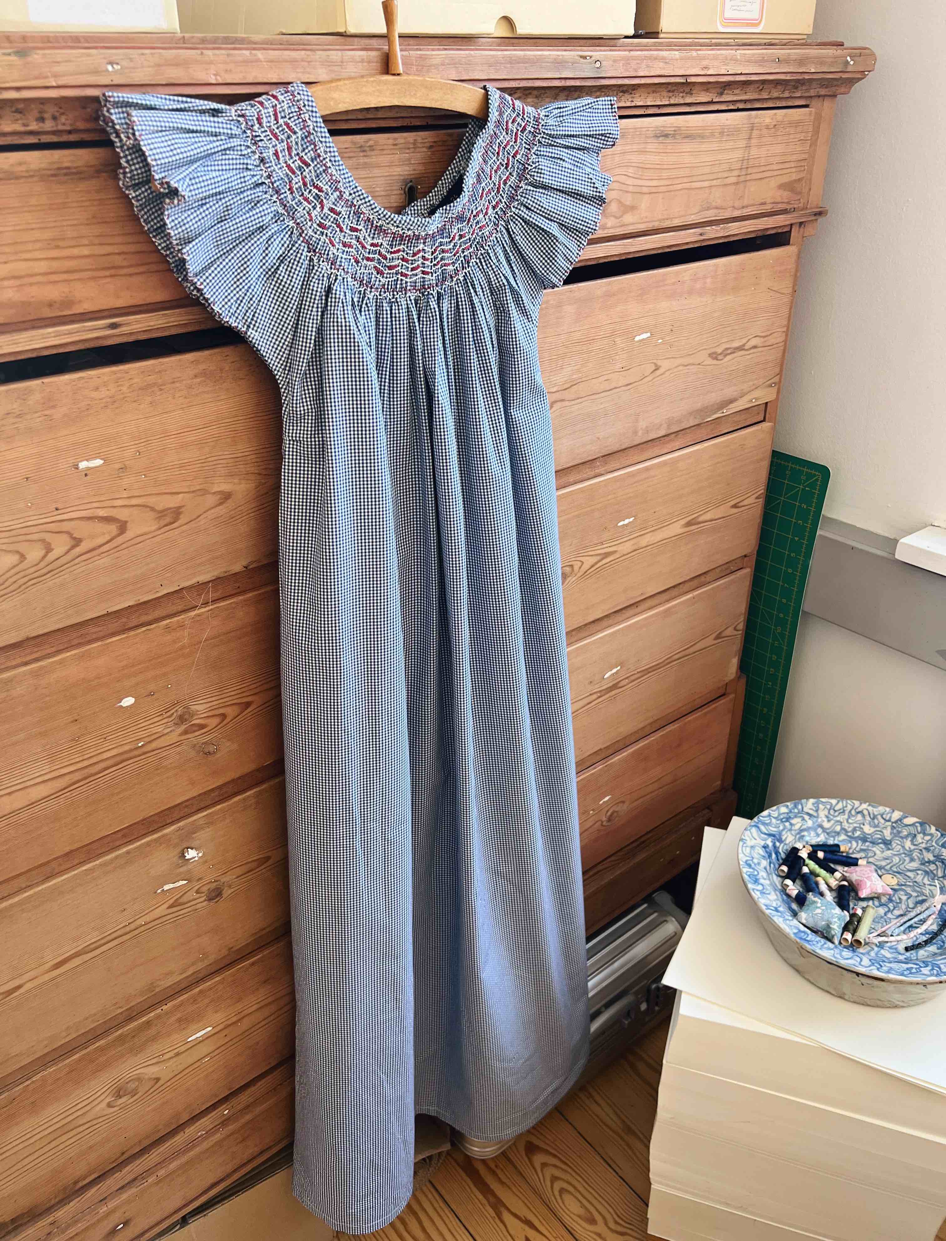 French Madagascan Smock Dress - Carreaux Bleu Marine