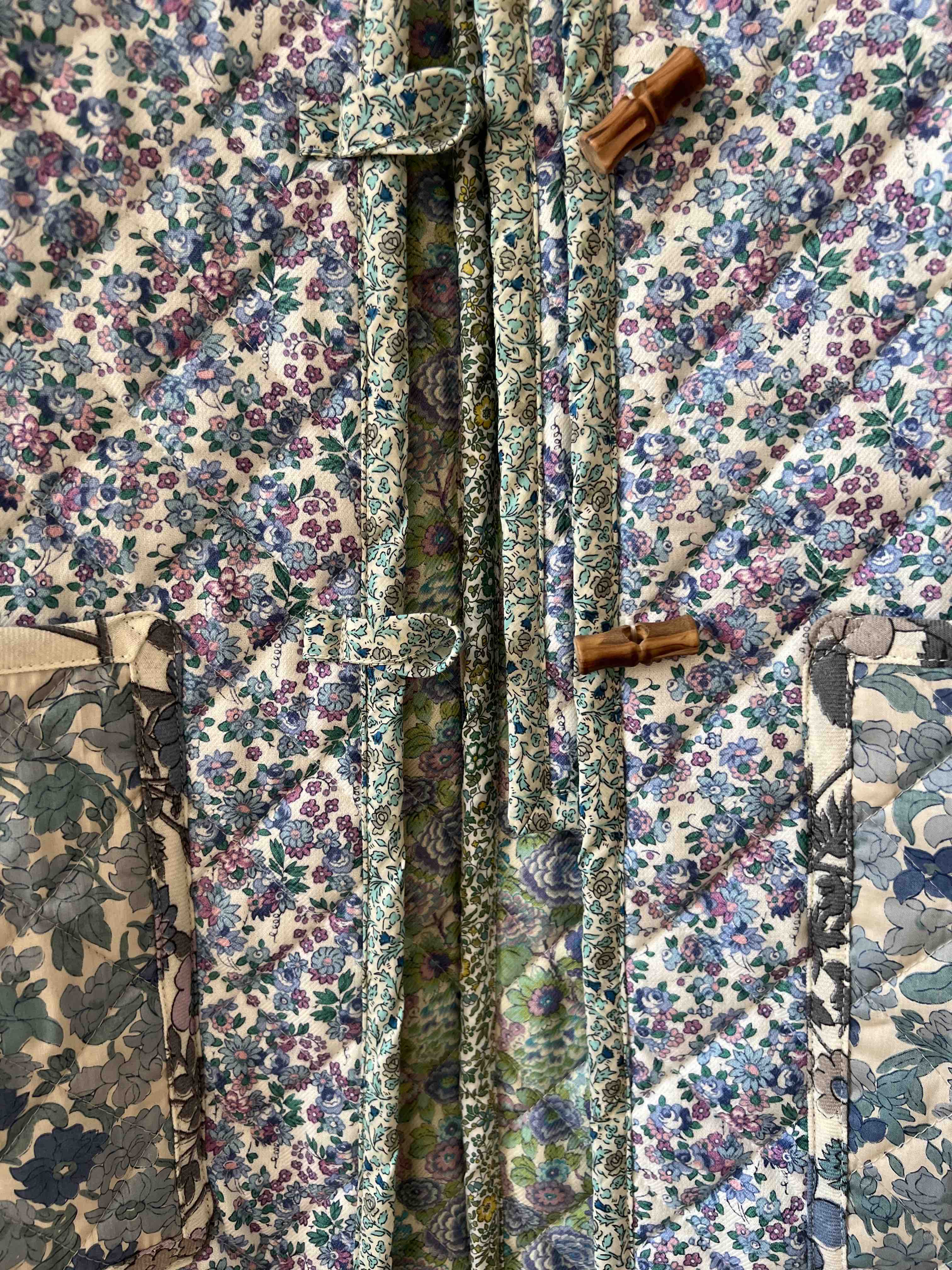 Vintage Liberty Wool No. 10 tile 1 - 3