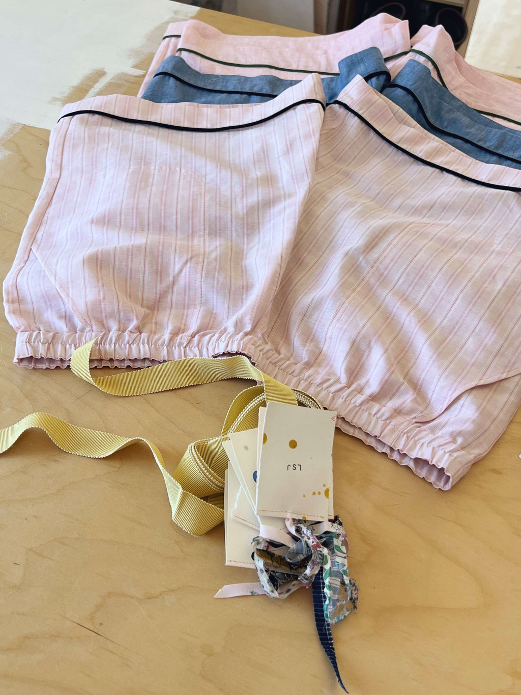 Notte -  Narrow-Loom Rosa Linen Shorts